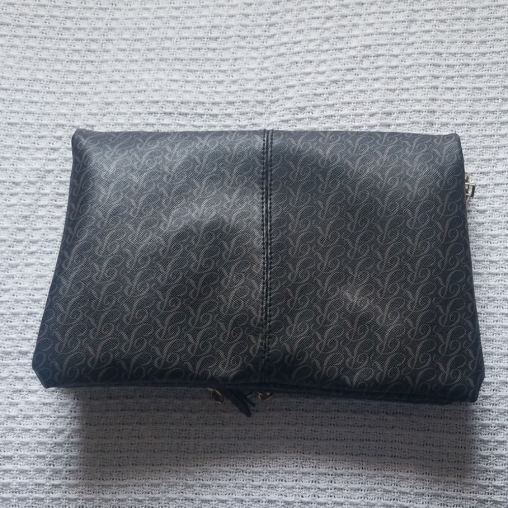 🛍 "Chic & Classic: Rampage Monogram Crossbody Purse" - Picture 6 of 8